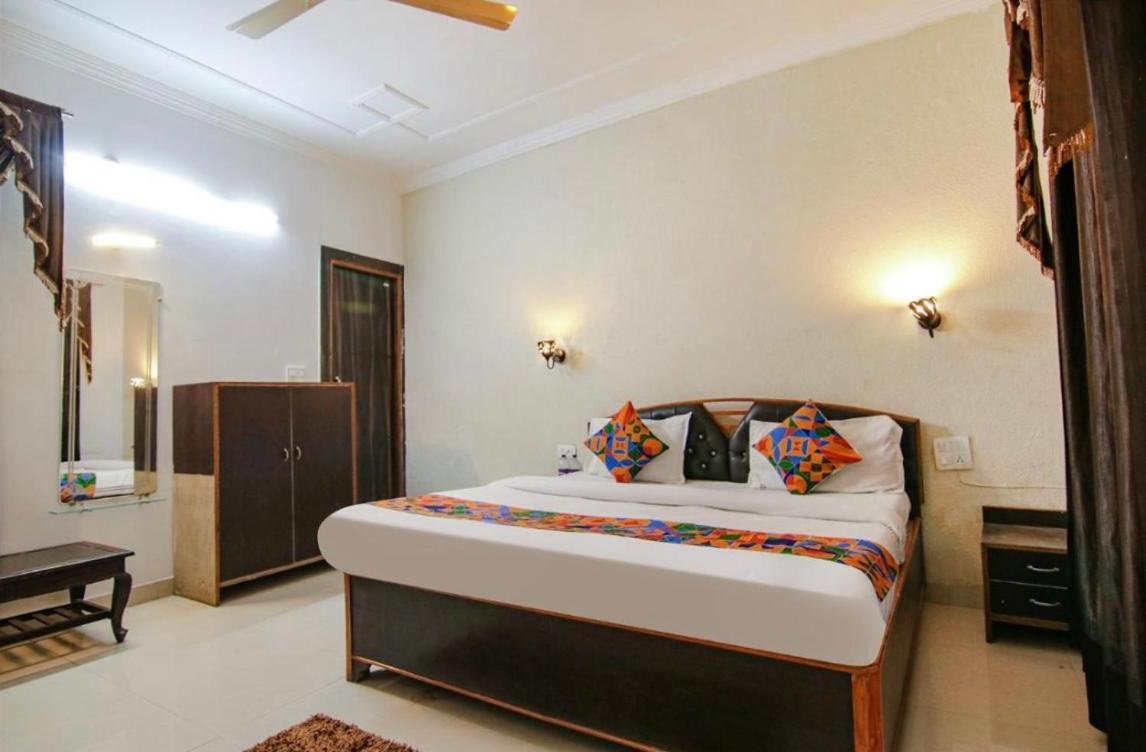 The For You Hotel & Restaurant Ришикеш Экстерьер фото