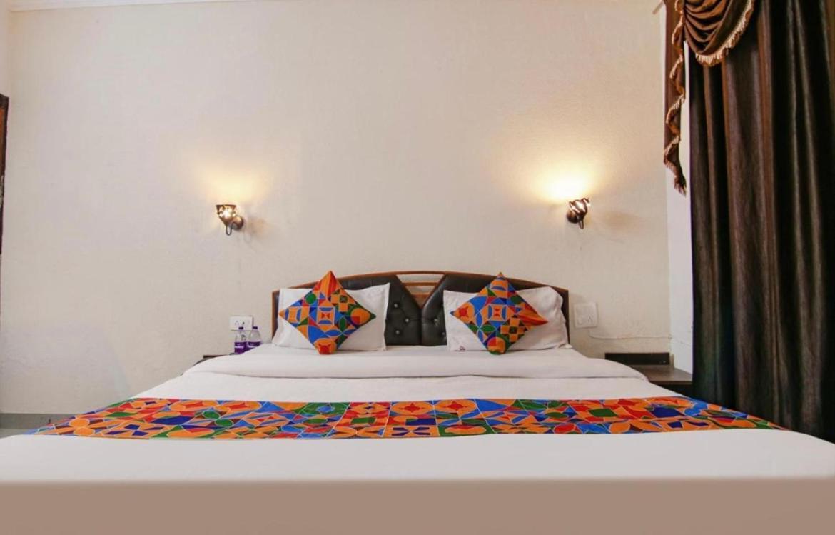 The For You Hotel & Restaurant Ришикеш Экстерьер фото