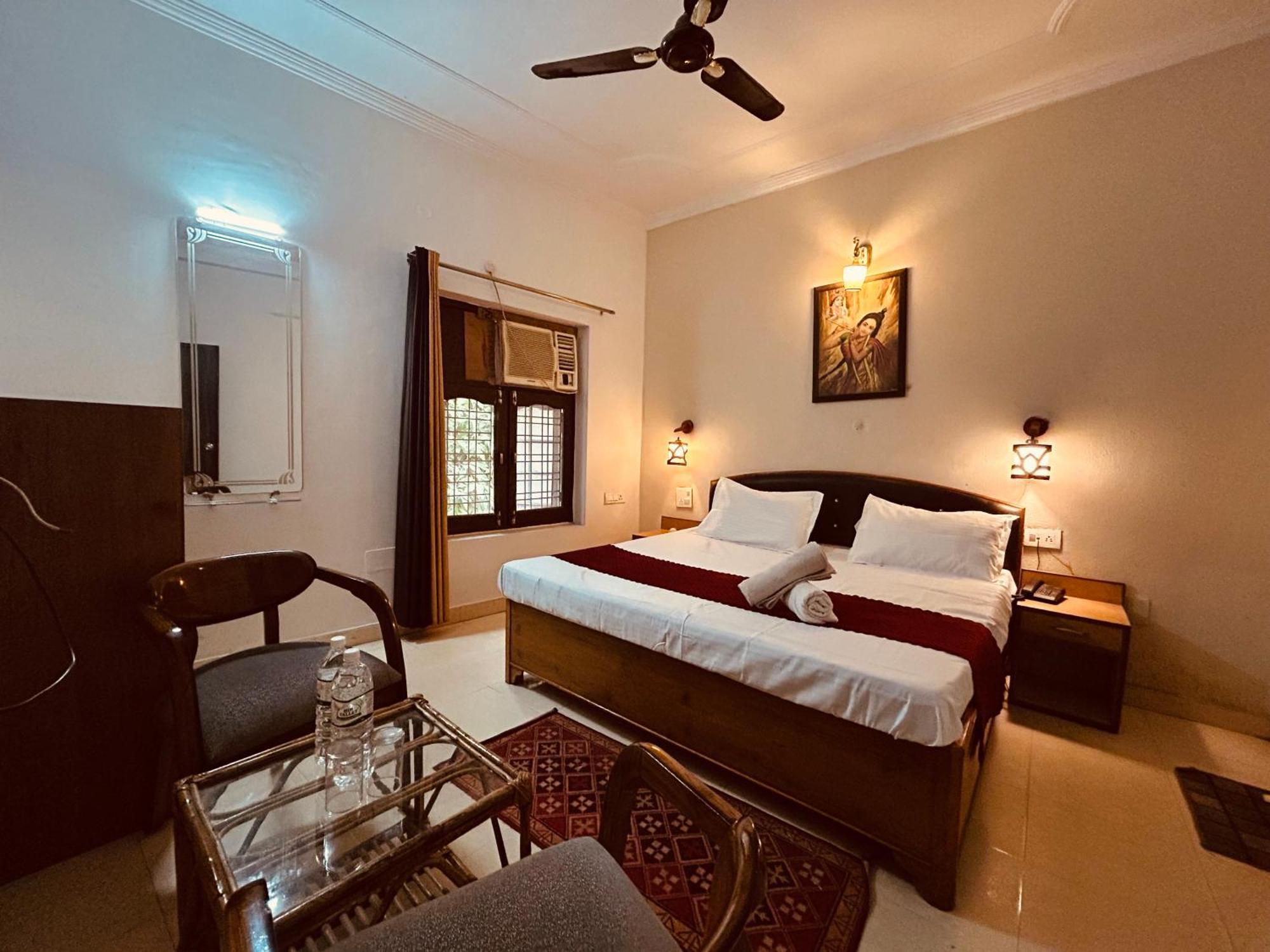 The For You Hotel & Restaurant Ришикеш Экстерьер фото