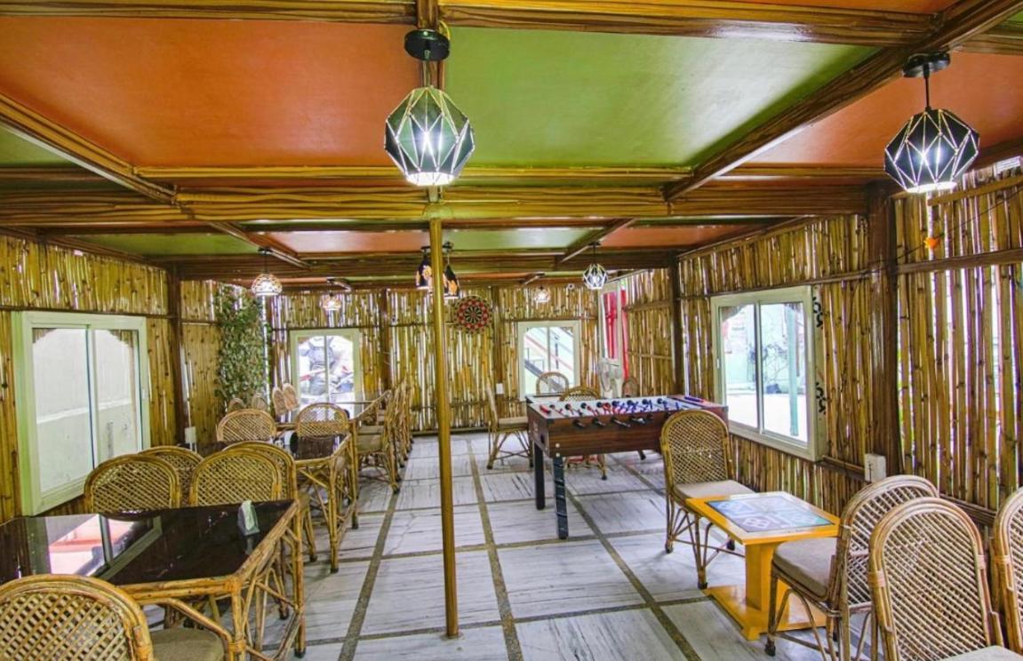 The For You Hotel & Restaurant Ришикеш Экстерьер фото