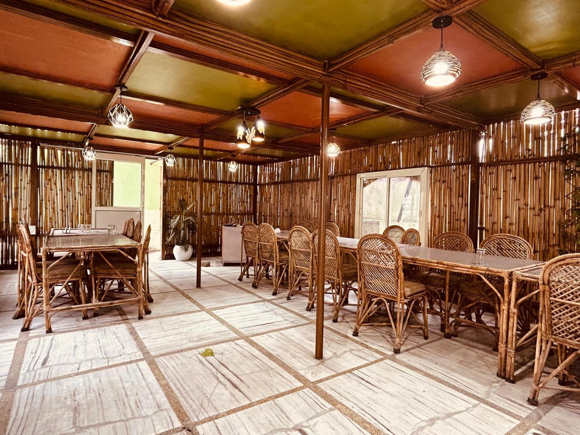 The For You Hotel & Restaurant Ришикеш Экстерьер фото
